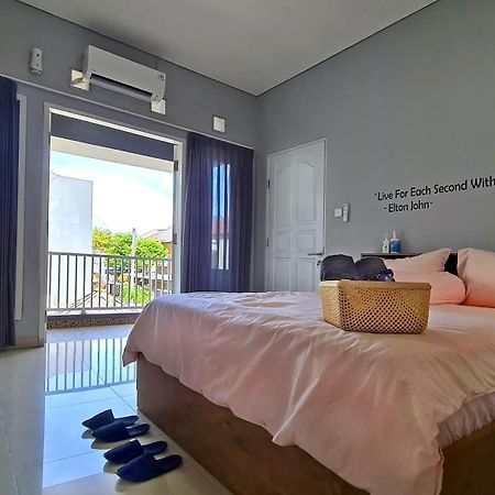 Villa Palm Springs By Reqhome Ciater Hilir Екстериор снимка